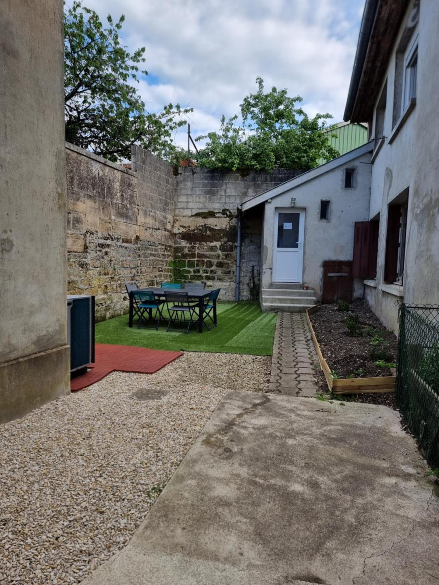 L Essentiel Gite Pour 6 Personnes Sireuil  Exteriér fotografie