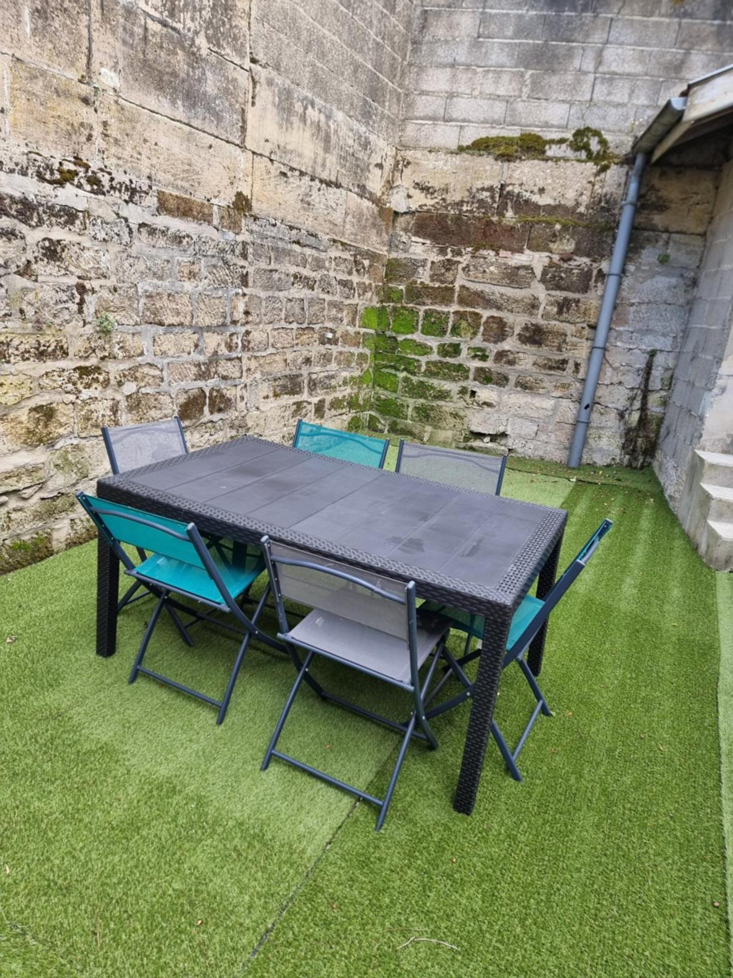 L Essentiel Gite Pour 6 Personnes Sireuil  Exteriér fotografie